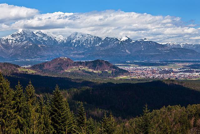 Šmarjetna gora in Stražišče