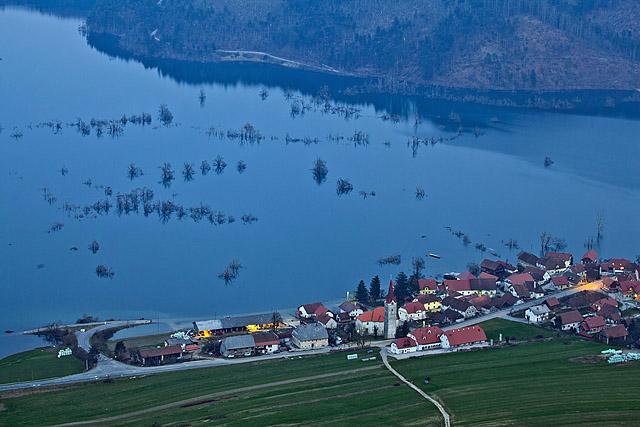 Planina poplave zvečer