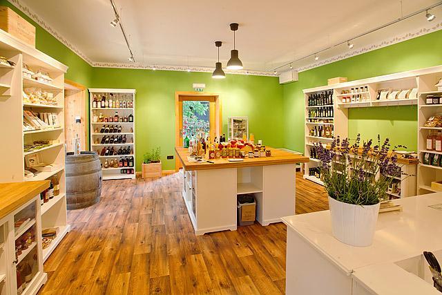 Trgovina Garden Village