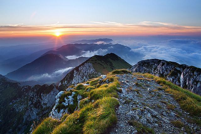 Sončni vzhod Škofjeloško hribovje